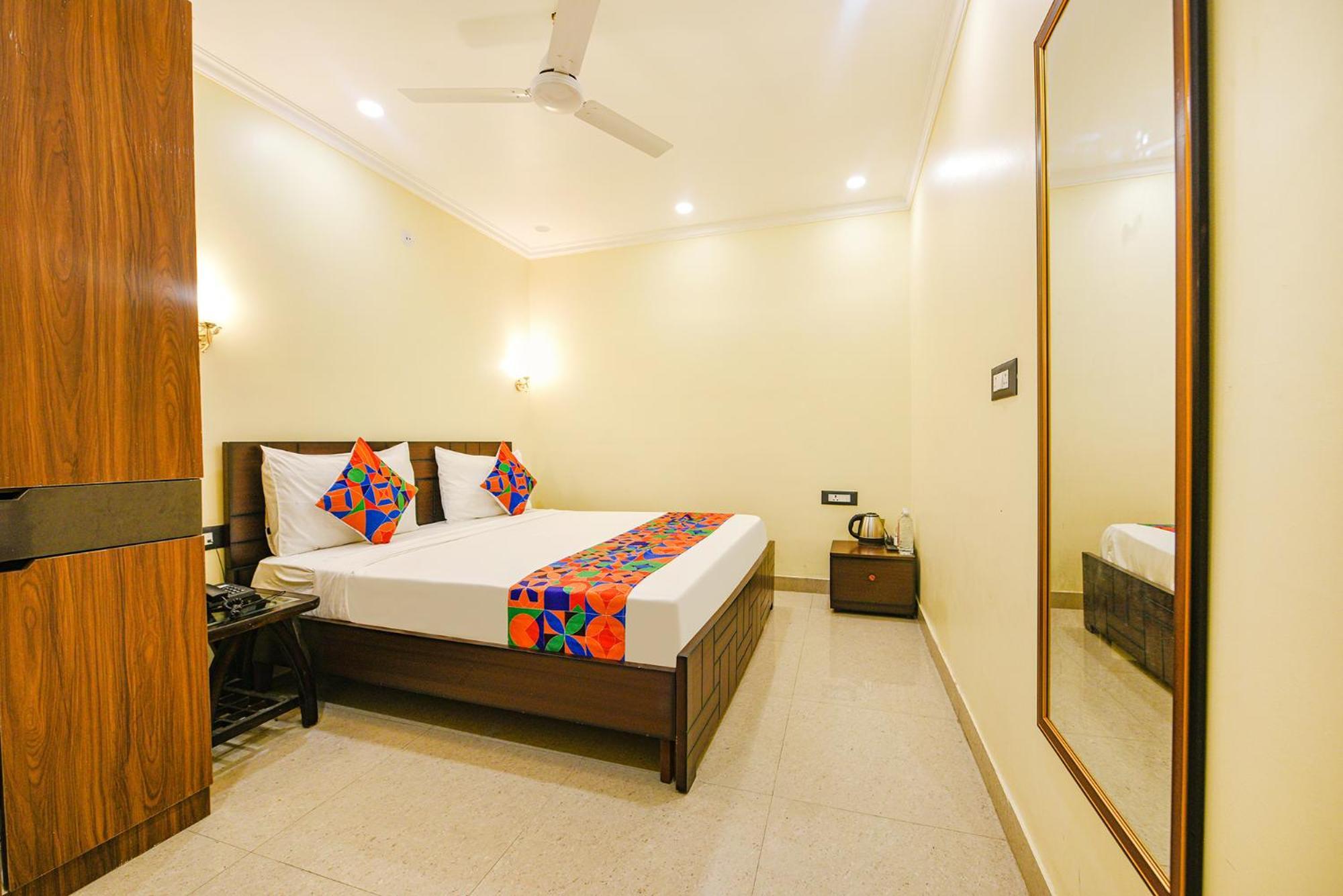 Fabhotel Prime Apple Tree Residency Ню Делхи Екстериор снимка