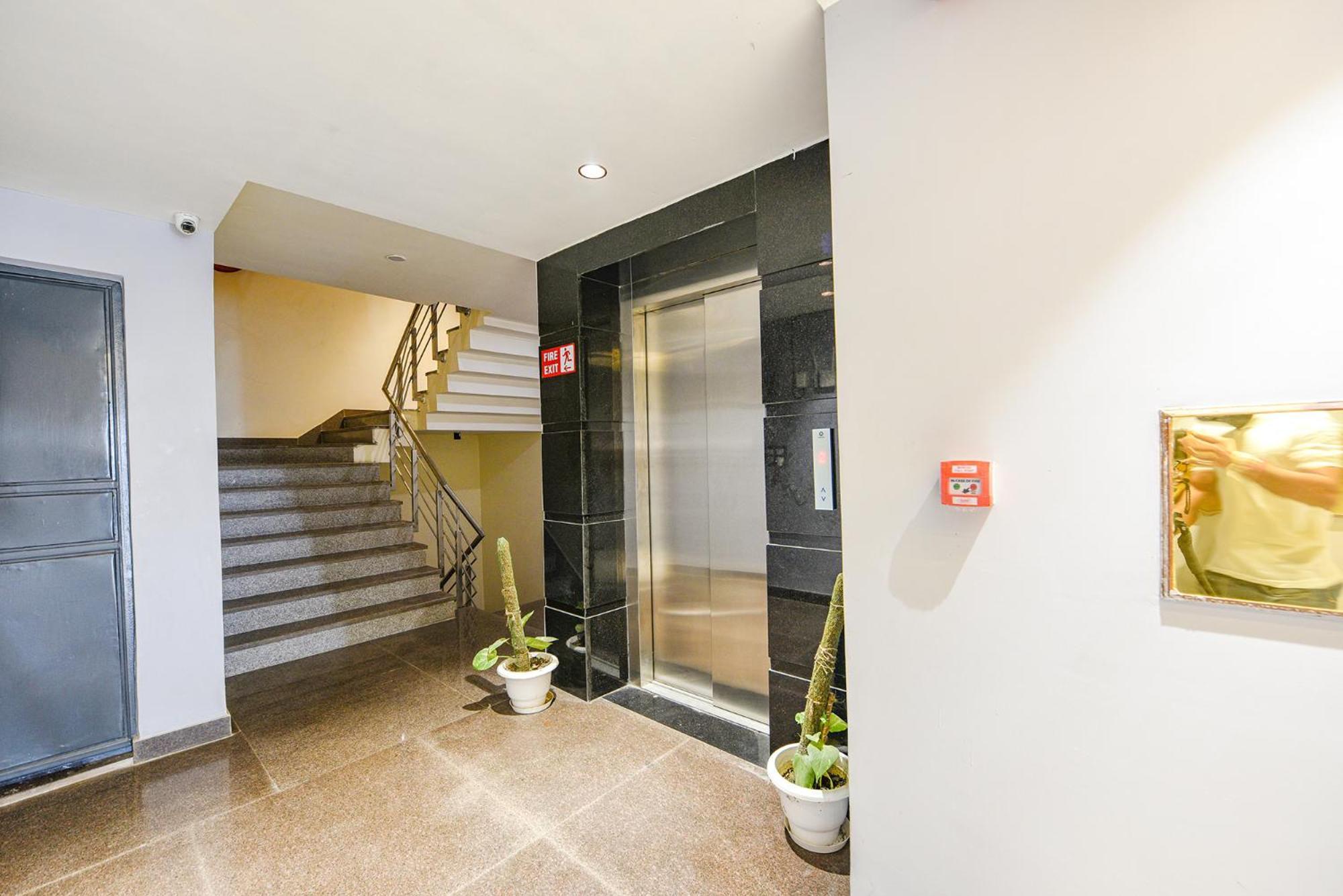 Fabhotel Prime Apple Tree Residency Ню Делхи Екстериор снимка